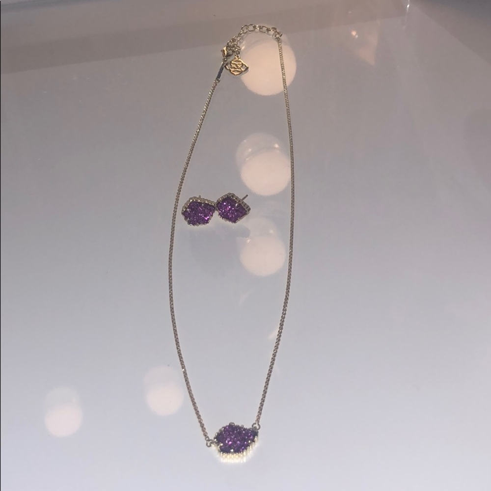 Kendra Scott gold necklace and stud earring set